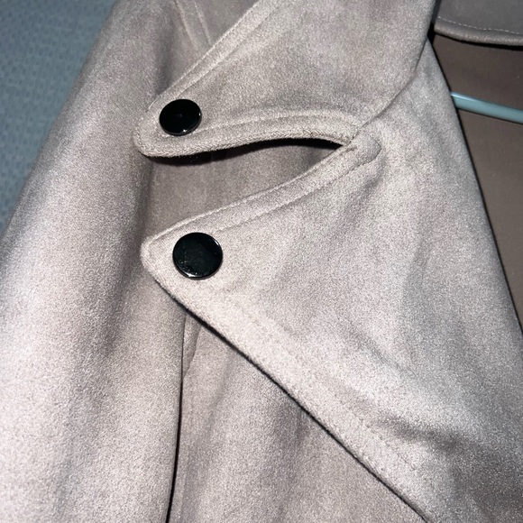 Shinestar Women's Tan Suede Jacket - Picture 4 of 5